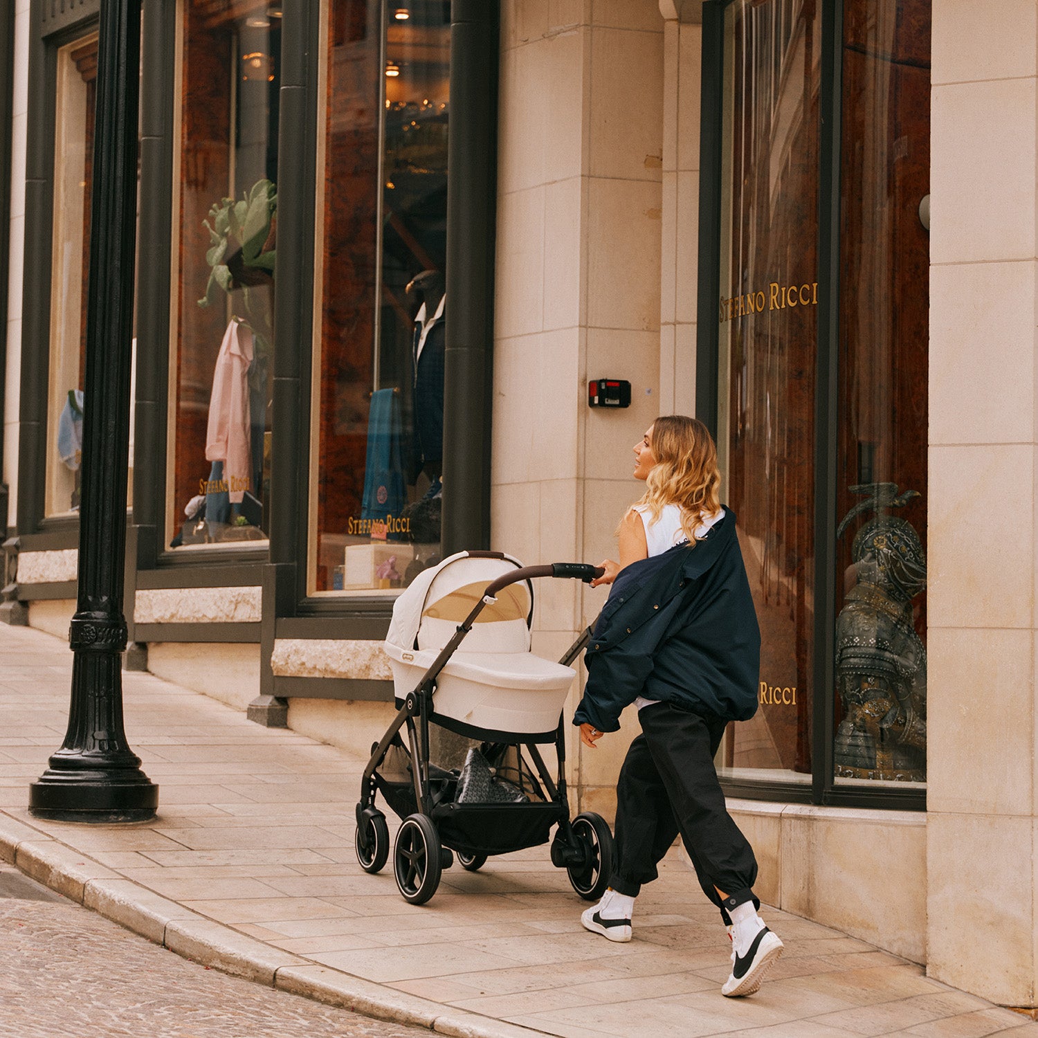 What Is an e-Pram? Meet the CYBEX e-Gazelle S